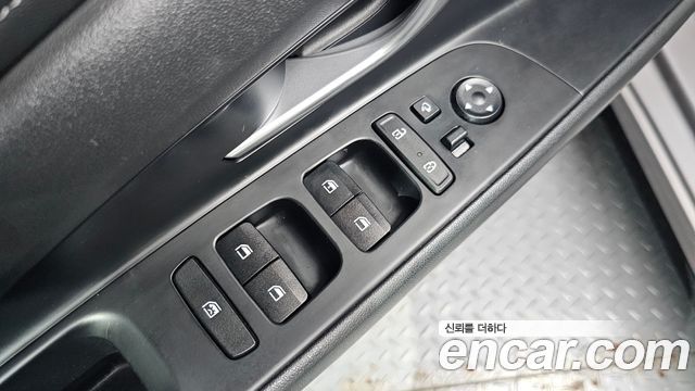Hyundai AVANTE 2021 — photo 27