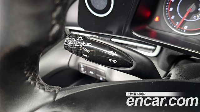 Hyundai AVANTE 2021 — photo 29