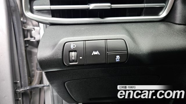Hyundai AVANTE 2021 — photo 30