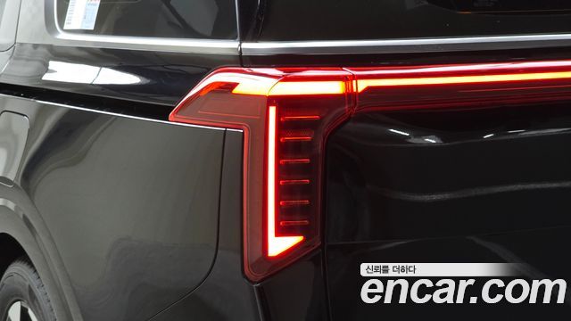 Kia Canival 2024 — photo 9