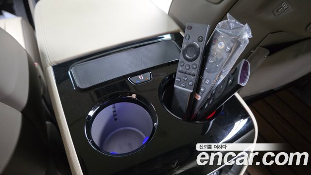 Kia Canival 2024 — photo 32