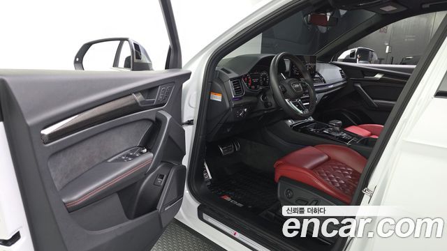 Audi SQ5 2022 — photo 13