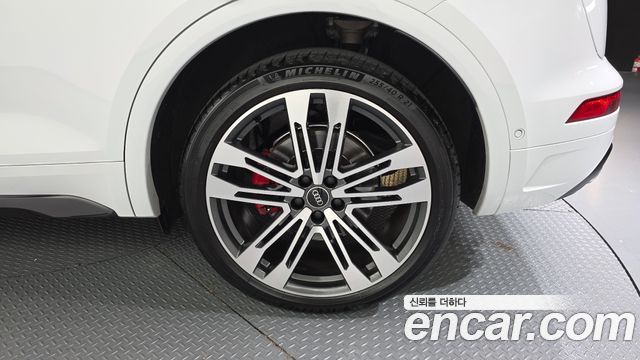 Audi SQ5 2022 — photo 7