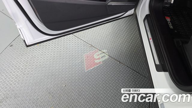 Audi SQ5 2022 — photo 30