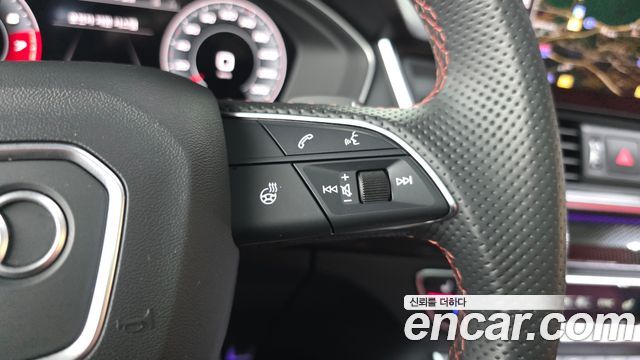 Audi SQ5 2022 — photo 32