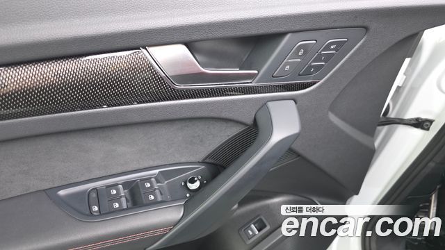 Audi SQ5 2022 — photo 35