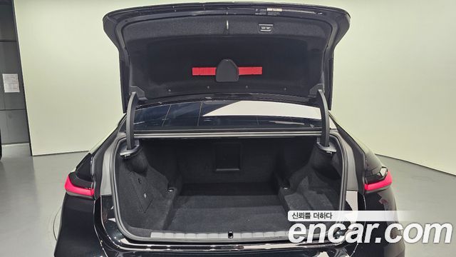 BMW 7-Series 2025 — photo 20
