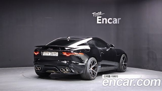 Jaguar F-TYPE 2019 — photo 2