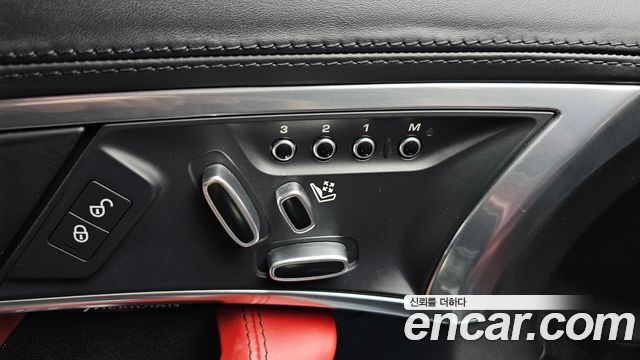 Jaguar F-TYPE 2019 — photo 15