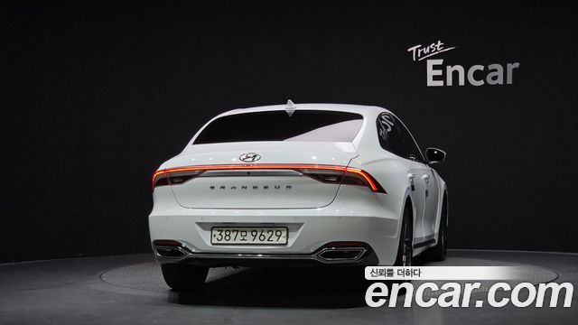 Hyundai Grandeur 2023 — photo 4