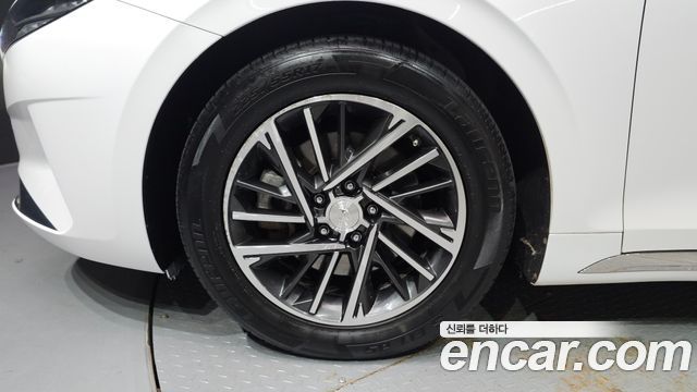 Hyundai Grandeur 2023 — photo 5