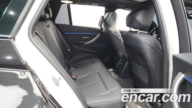 BMW 3-Series 2016 — photo 11