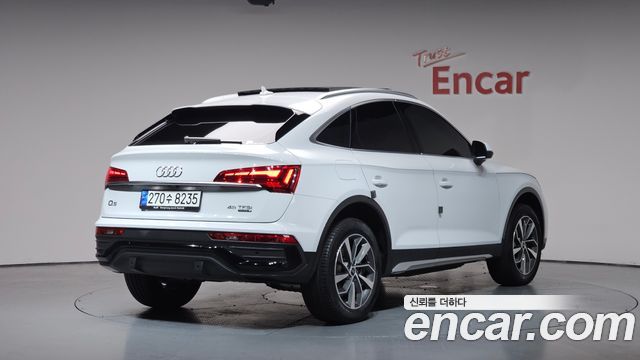 Audi Q5 2024 — photo 2