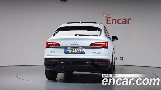 Audi Q5 2024 — photo 4