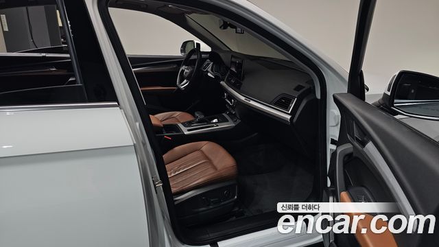 Audi Q5 2024 — photo 17