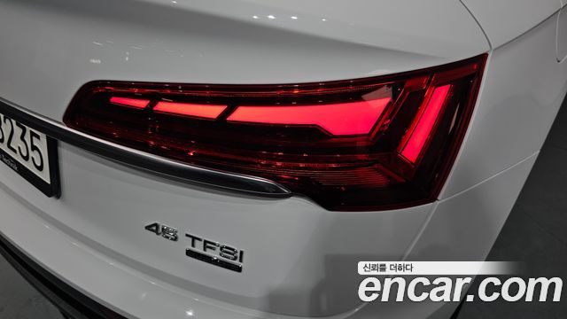 Audi Q5 2024 — photo 9