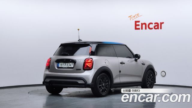 Mini Cooper 2022 — photo 2