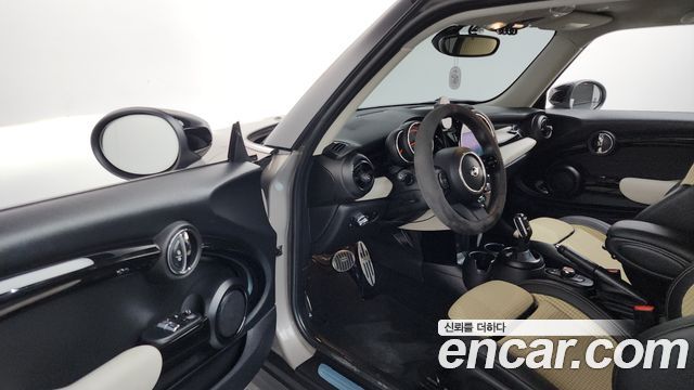 Mini Cooper 2022 — photo 13