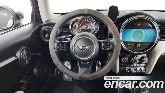 Mini Cooper 2022 — photo 18