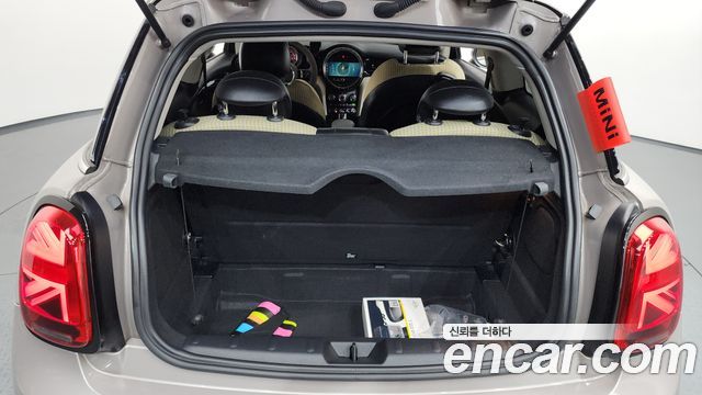 Mini Cooper 2022 — photo 23