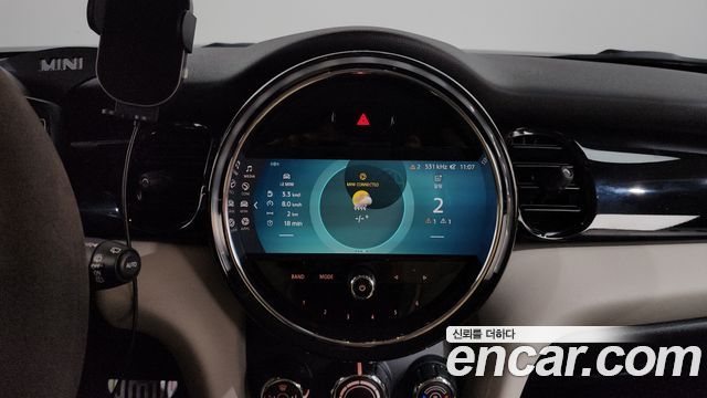 Mini Cooper 2022 — photo 24