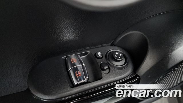 Mini Cooper 2022 — photo 26