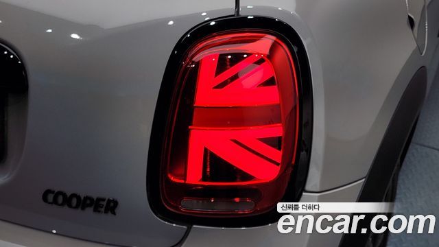 Mini Cooper 2022 — photo 9