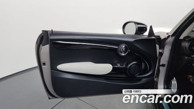 Mini Cooper 2022 — photo 14