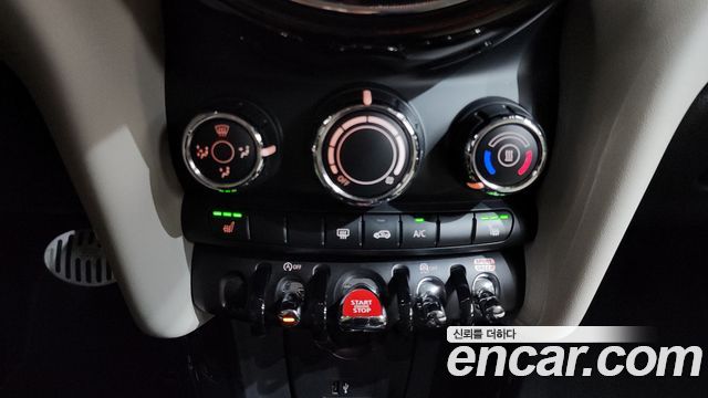 Mini Cooper 2022 — photo 28