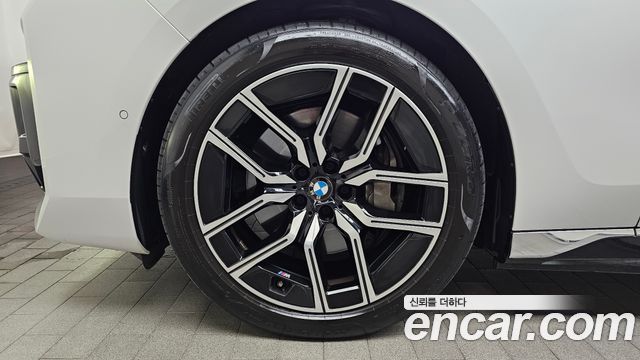 BMW i7 2023 — photo 5