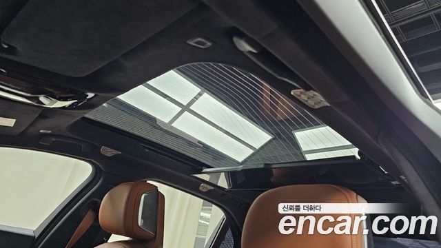 BMW i7 2023 — photo 20