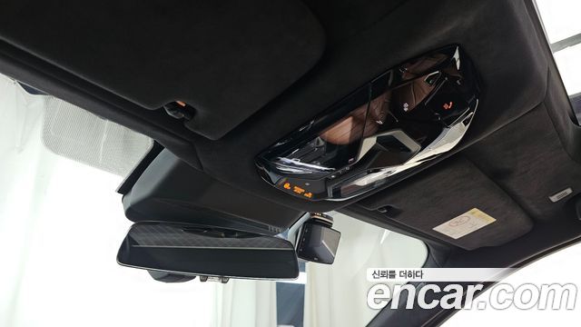 BMW i7 2023 — photo 23