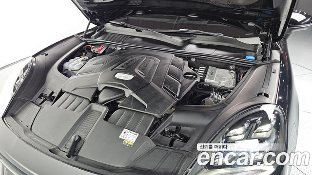 Porsche Cayenne 2023 — photo 6