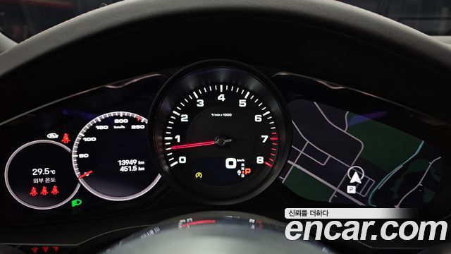 Porsche Cayenne 2023 — photo 11