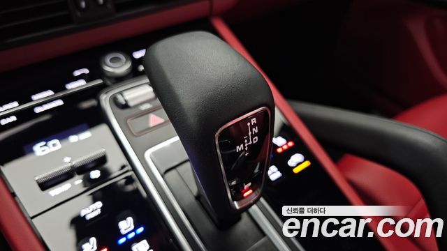 Porsche Cayenne 2023 — photo 12