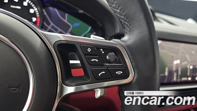 Porsche Cayenne 2023 — photo 25