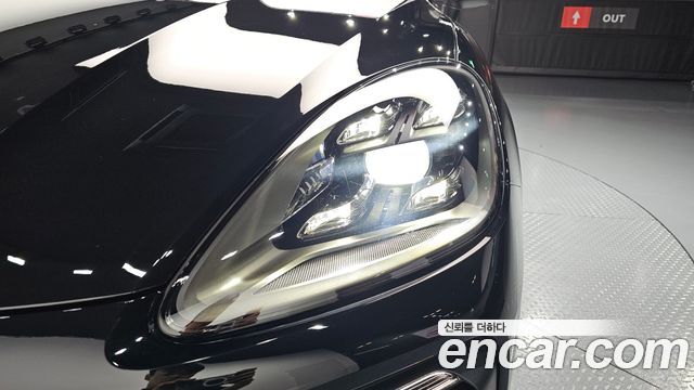 Porsche Cayenne 2023 — photo 8