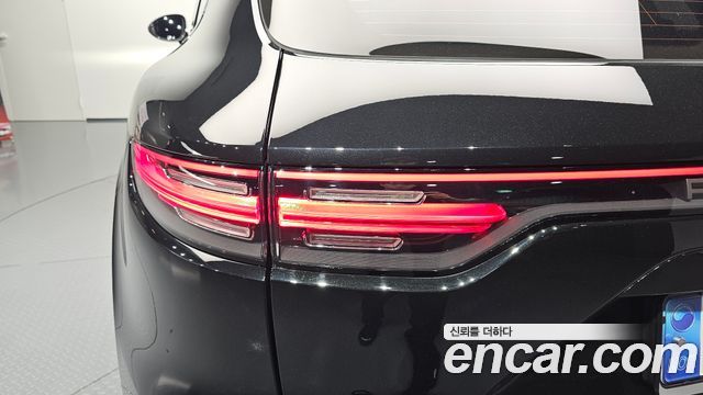Porsche Cayenne 2023 — photo 9