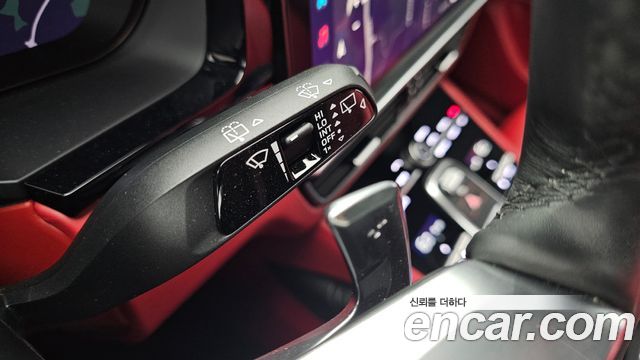 Porsche Cayenne 2023 — photo 35