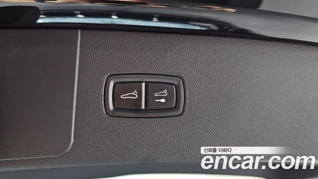 Porsche Cayenne 2023 — photo 37