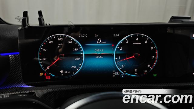 Mercedes-Benz A-Class 2021 — photo 11