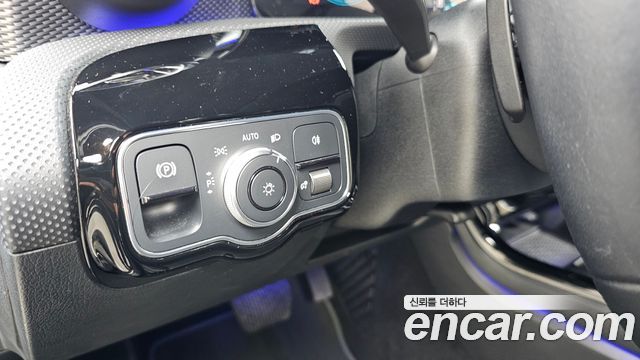 Mercedes-Benz A-Class 2021 — photo 25