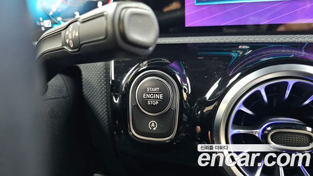 Mercedes-Benz A-Class 2021 — photo 26