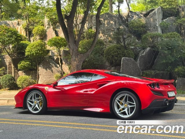 Ferrari F8 2022 — photo 4