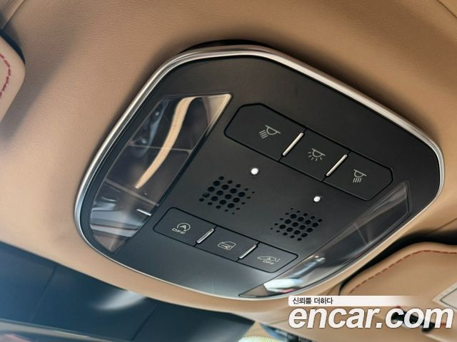 Ferrari F8 2022 — photo 12