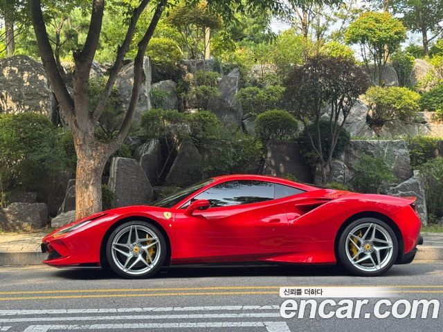 Ferrari F8 2022 — photo 13