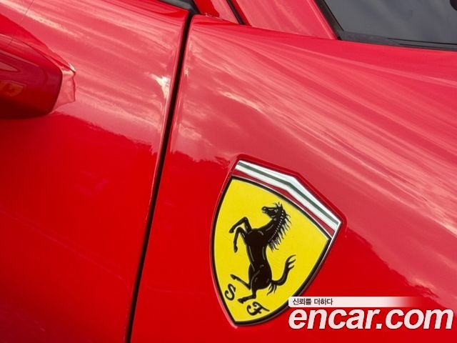 Ferrari F8 2022 — photo 14