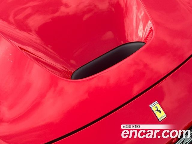 Ferrari F8 2022 — photo 15