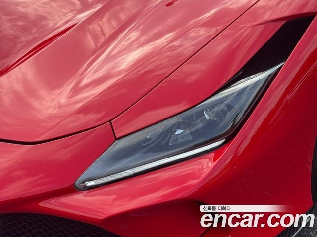 Ferrari F8 2022 — photo 16