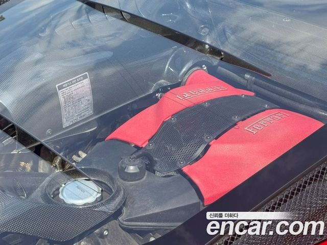 Ferrari F8 2022 — photo 18